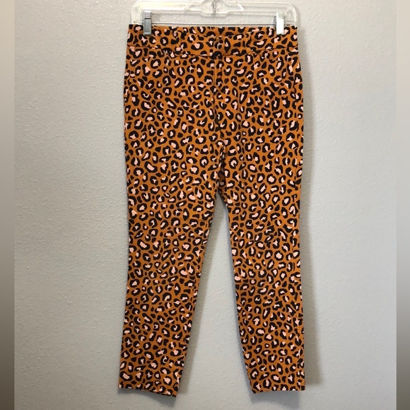 Old Navy Mid-Rise Printed Pixie Ankle Pants for Women's 2 leopard abstract EUC - Picture 13 of 14